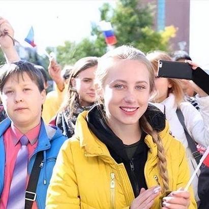 在城市街头展开的惊心动魄激战游戏：战火燃烧，谁才是最后的胜利者？