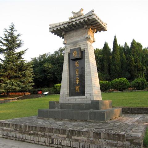 贪婪地宫探险:哪种英雄适合在宝藏丰富的地下迷宫中发挥作用?