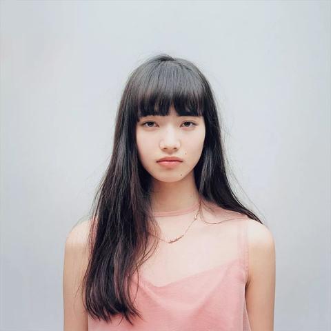 (季小薇百科)探寻元气偶像季小松：她是如何在音乐舞台上绽放光彩的?