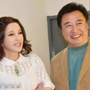(富豪传奇2最新版下载)富豪传奇2无限金币版：畅享无尽财富与惊险冒险的终极游戏体验
