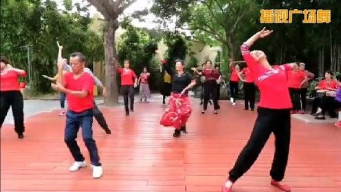 (广场舞向前冲视频大全)广场舞向前冲赢得一等奖，舞出你的优美节奏